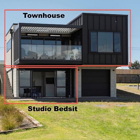 Pukehina Estuary Sunset Views Townhouse & Studio Buitenkant foto