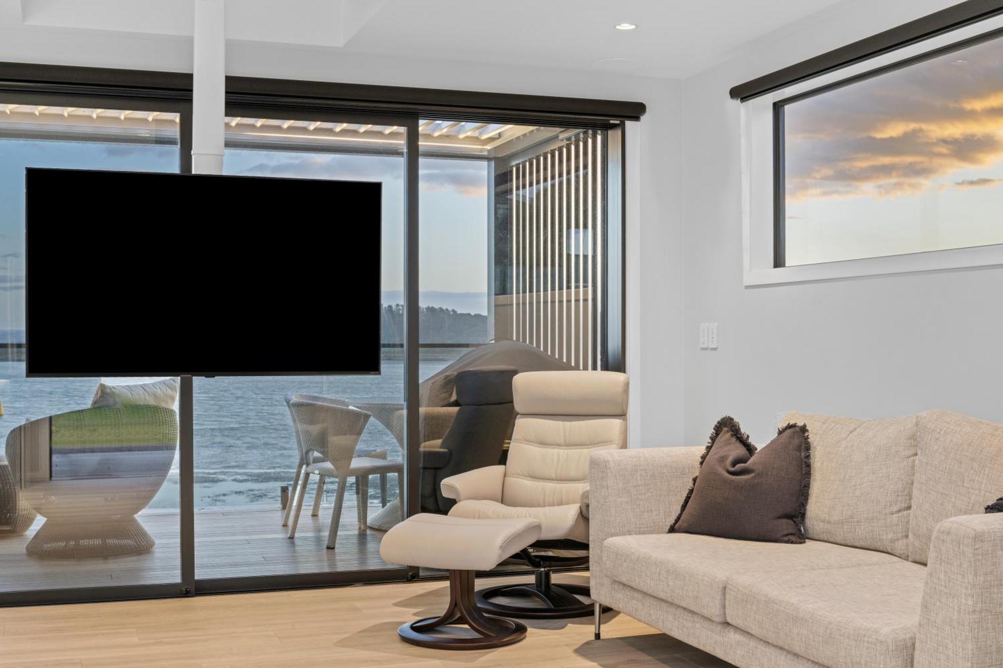 Pukehina Estuary Sunset Views Townhouse & Studio Buitenkant foto