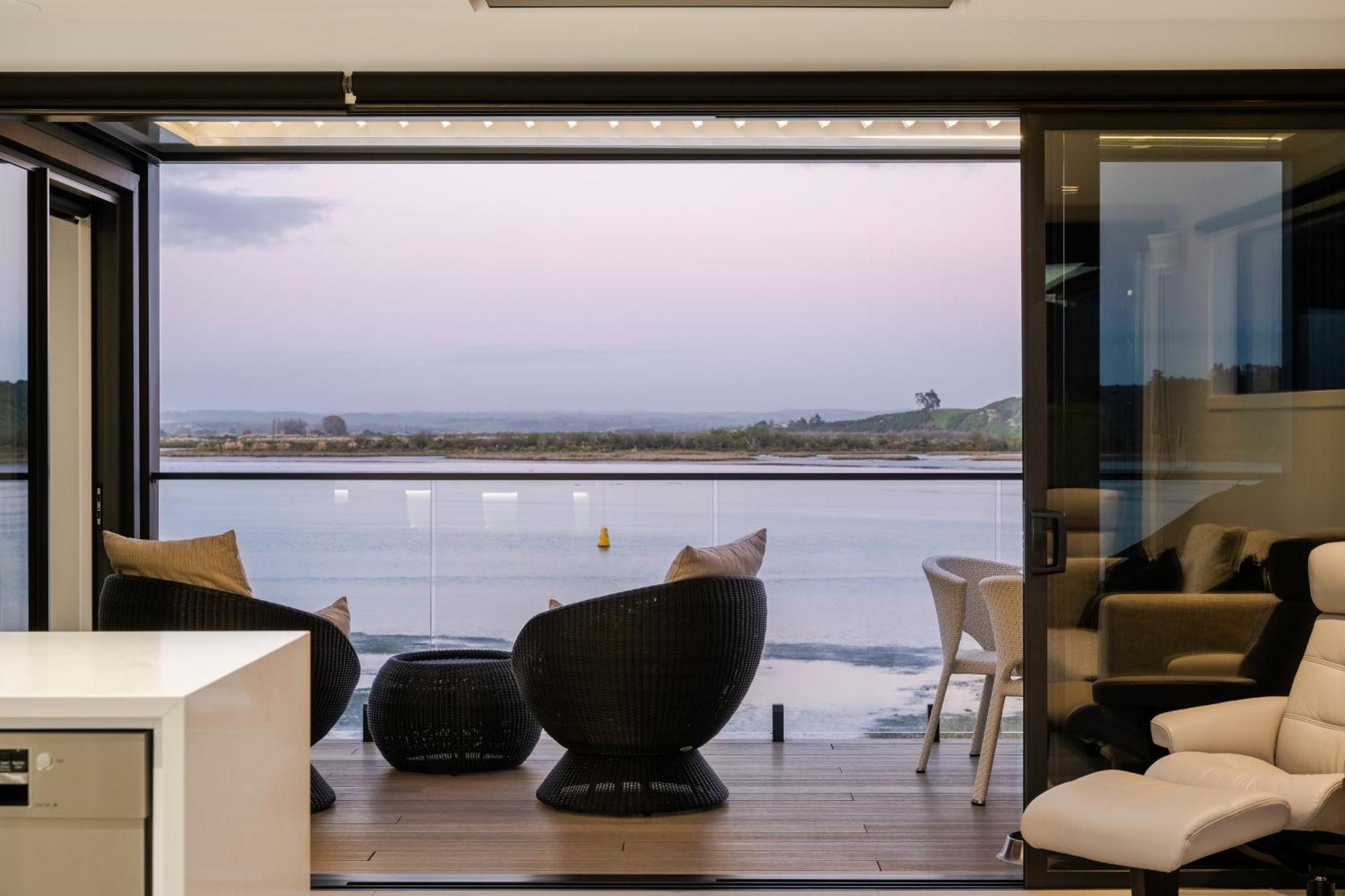 Pukehina Estuary Sunset Views Townhouse & Studio Buitenkant foto
