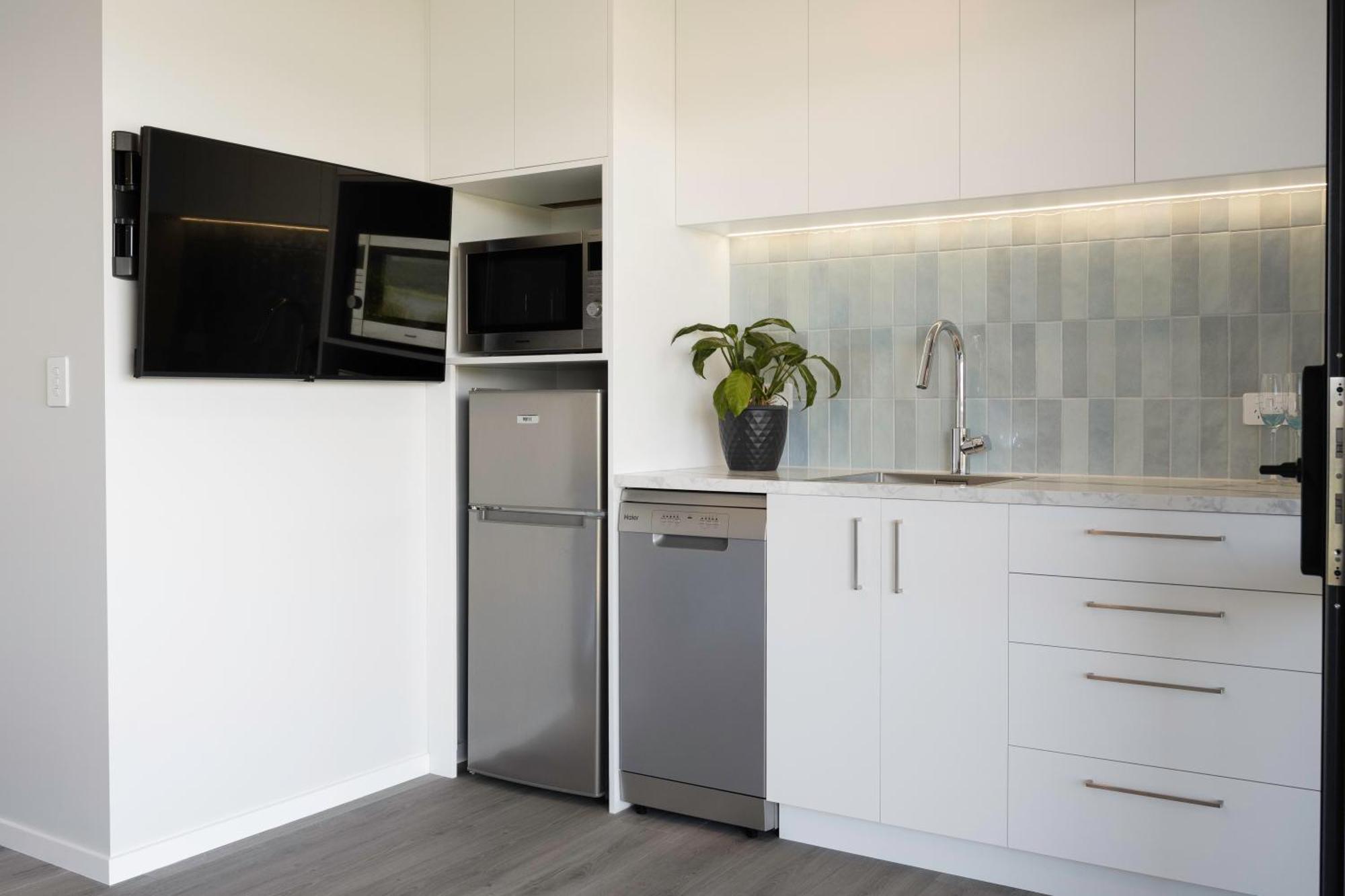 Pukehina Estuary Sunset Views Townhouse & Studio Buitenkant foto