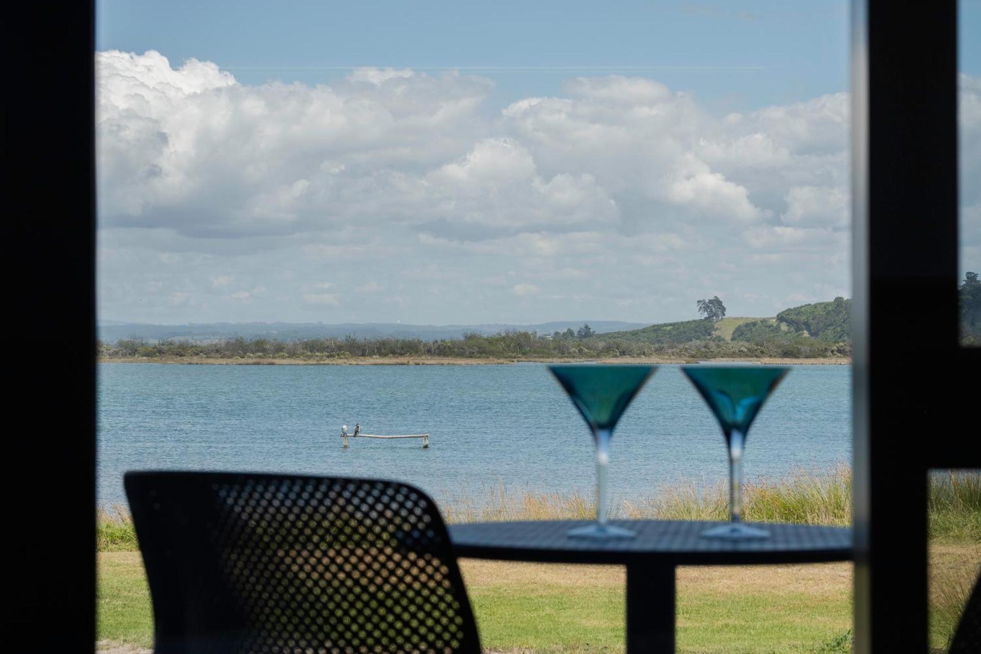 Pukehina Estuary Sunset Views Townhouse & Studio Buitenkant foto