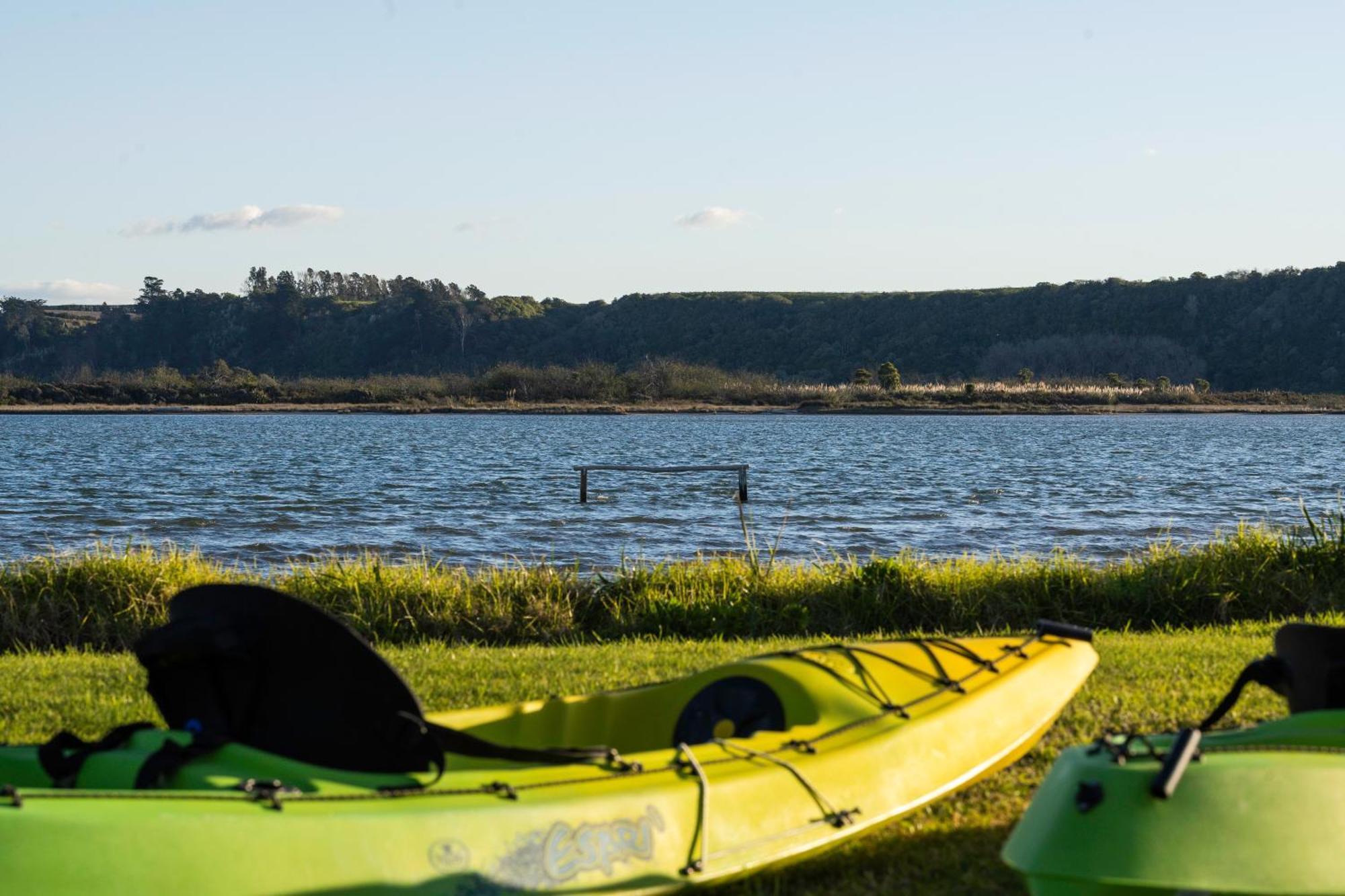 Pukehina Estuary Sunset Views Townhouse & Studio Buitenkant foto